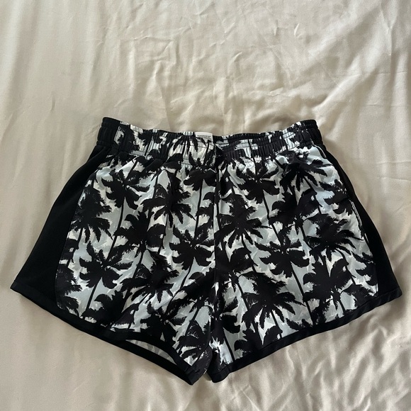 Danskin Tropical Black and Gray Shorts - Picture 1 of 2